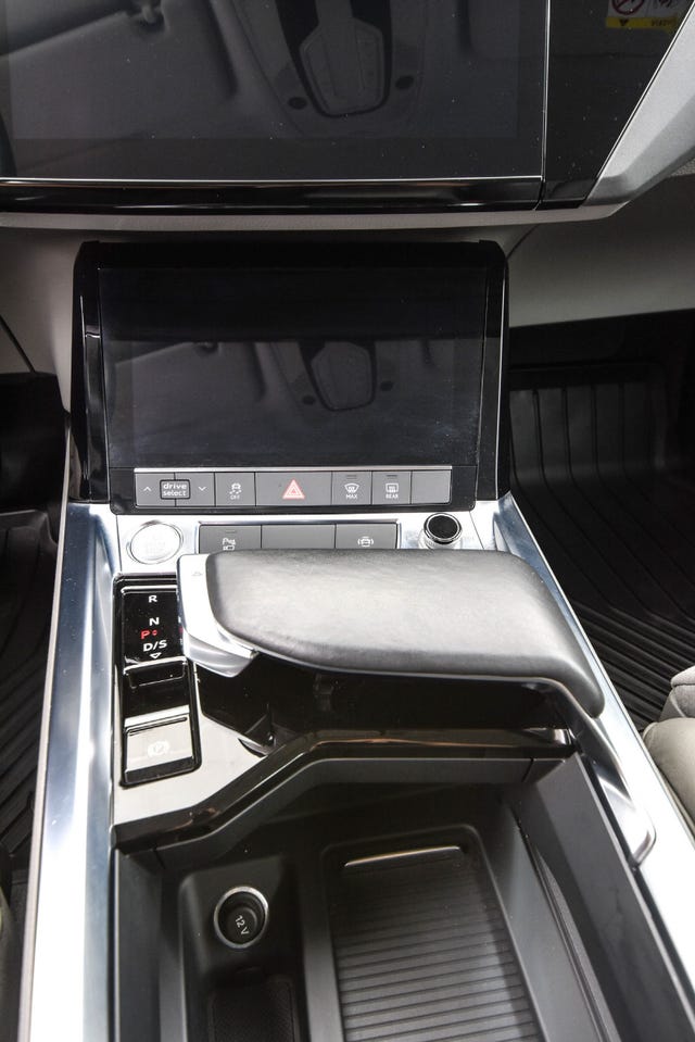 2020 AUDI E-TRON - 20