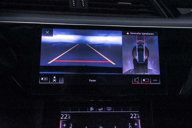 2020 AUDI E-TRON - 30