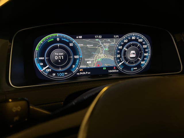 2018 VOLKSWAGEN GOLF - 16