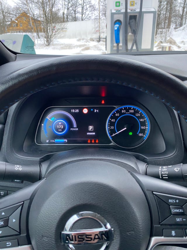 2020 NISSAN LEAF - 10