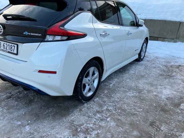 SJNFAAZE1U0064584 2020 NISSAN LEAF-2