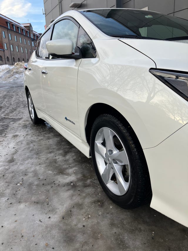 2020 NISSAN LEAF - 11