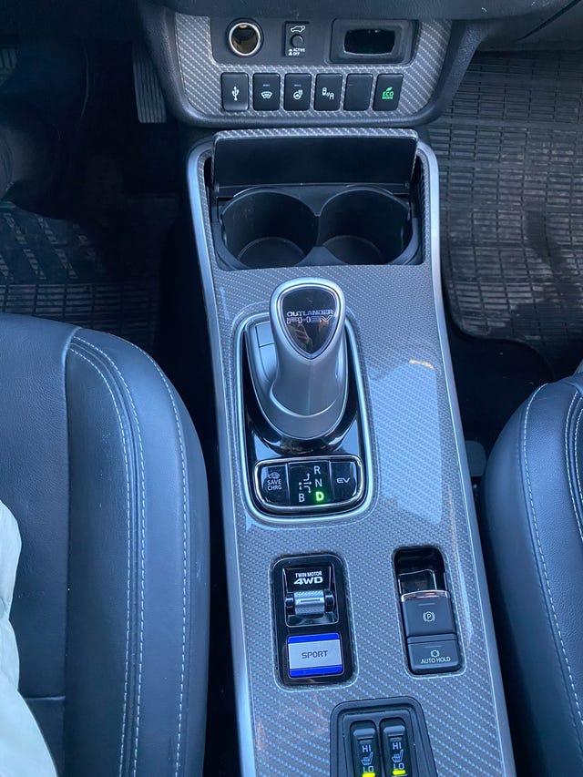 2020 MITSUBISHI OUTLANDER - 18
