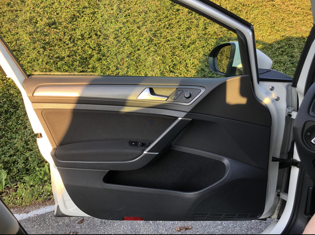 WVWZZZAUZJ8902102 2018 VOLKSWAGEN GOLF-3
