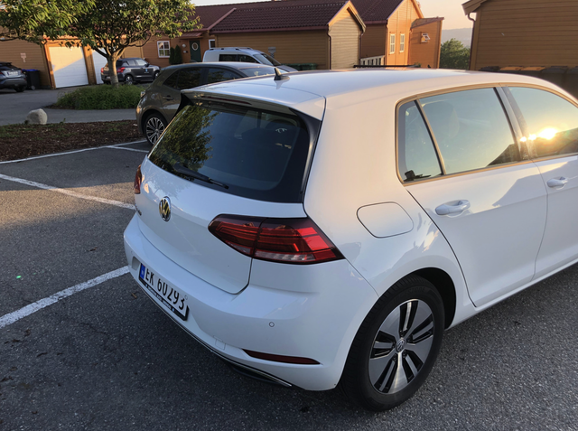 WVWZZZAUZJ8902102 2018 VOLKSWAGEN GOLF-5