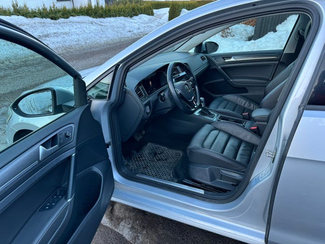 2019 VOLKSWAGEN GOLF - 12