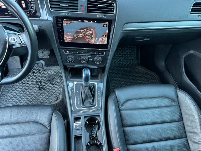 2019 VOLKSWAGEN GOLF - 15