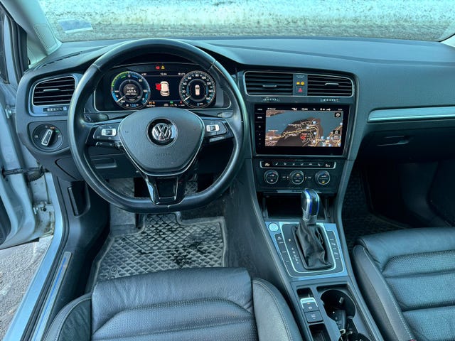 2019 VOLKSWAGEN GOLF - 13