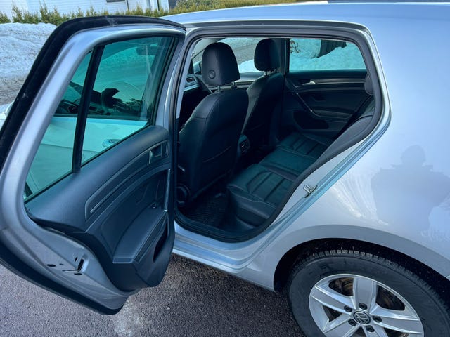 2019 VOLKSWAGEN GOLF - 11