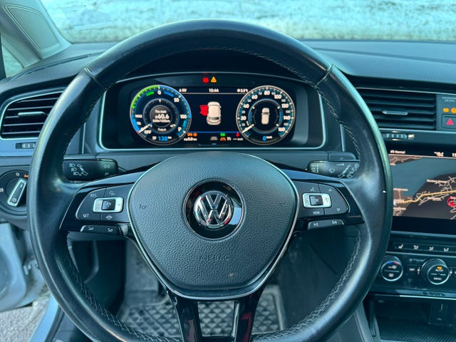 2019 VOLKSWAGEN GOLF - 14