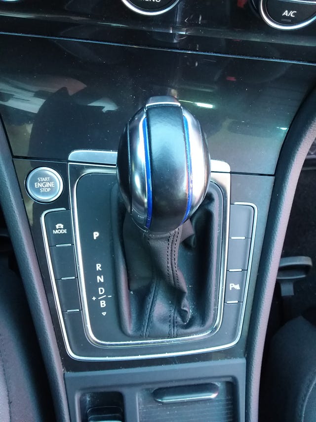 2019 VOLKSWAGEN GOLF - 15