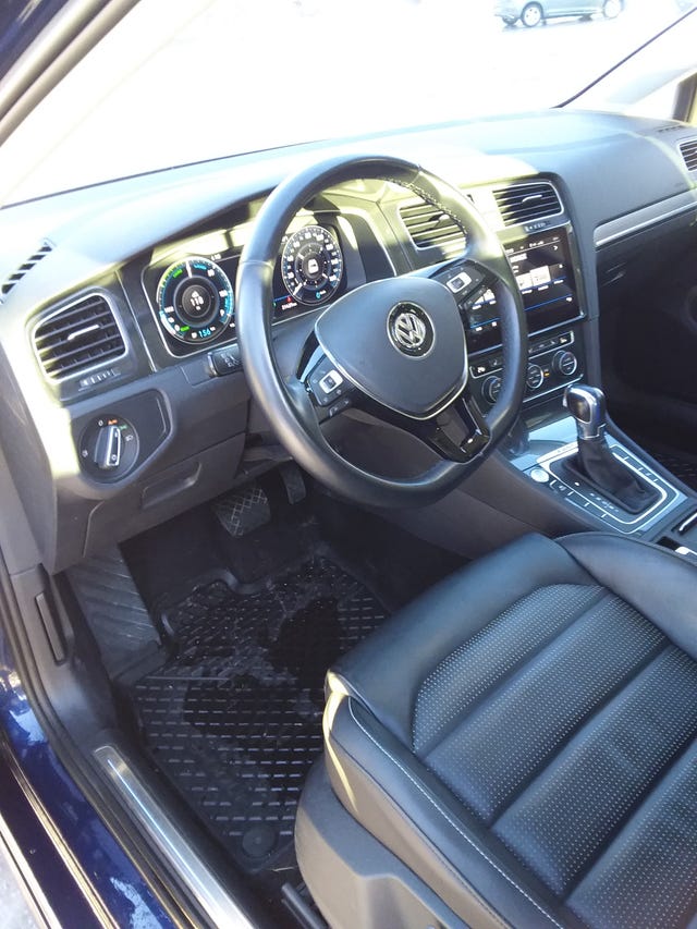 2019 VOLKSWAGEN GOLF - 8