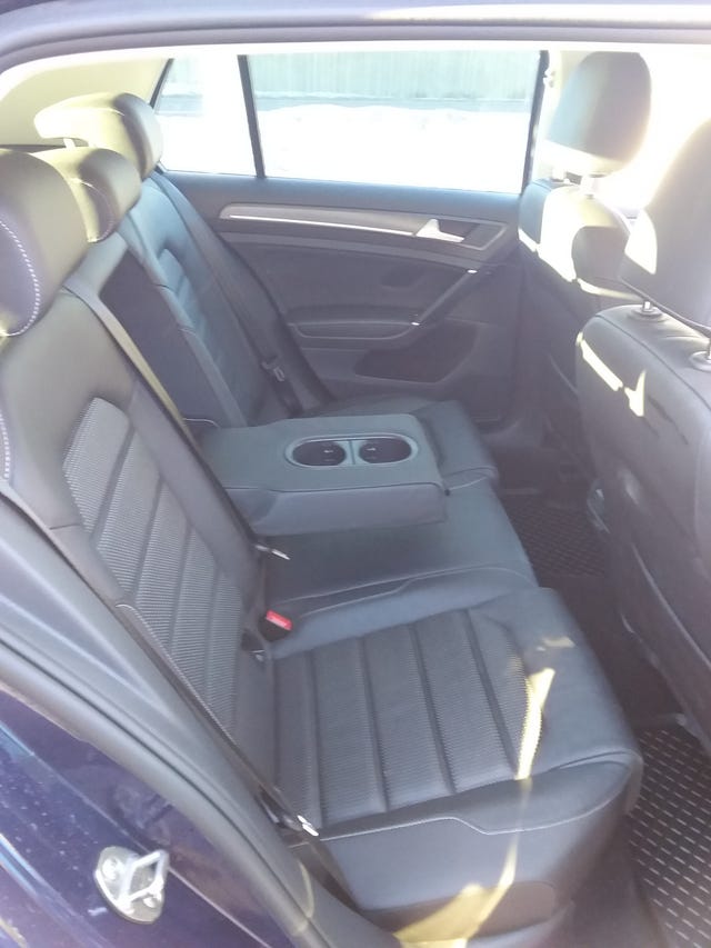 2019 VOLKSWAGEN GOLF - 17
