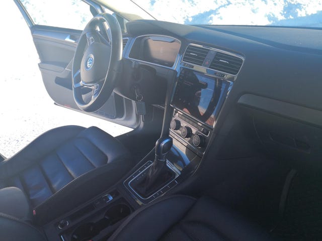 2019 VOLKSWAGEN GOLF - 13