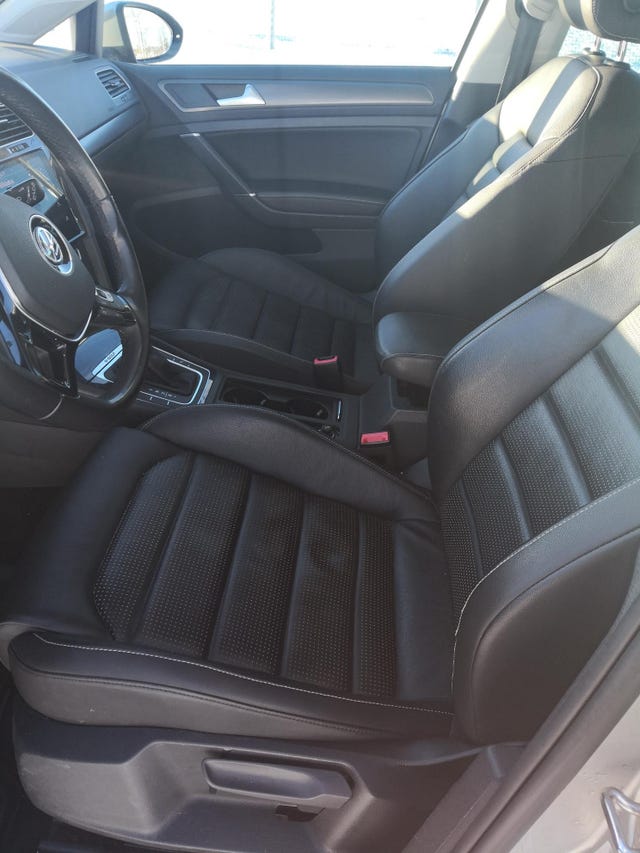 2019 VOLKSWAGEN GOLF - 12