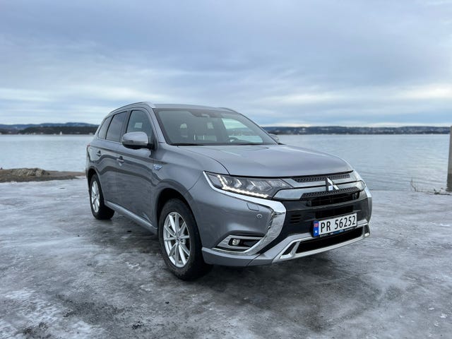 JMBXDGG3WLZ019713 2020 MITSUBISHI OUTLANDER-0
