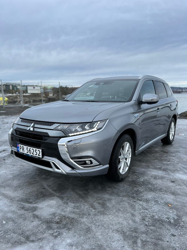 JMBXDGG3WLZ019713 2020 MITSUBISHI OUTLANDER-1
