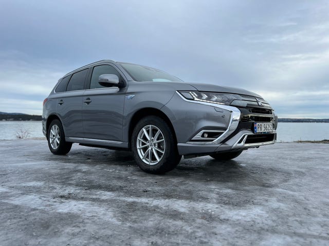 JMBXDGG3WLZ019713 2020 MITSUBISHI OUTLANDER-3