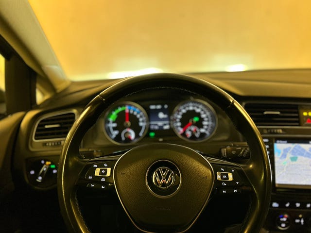 2015 VOLKSWAGEN GOLF - 9