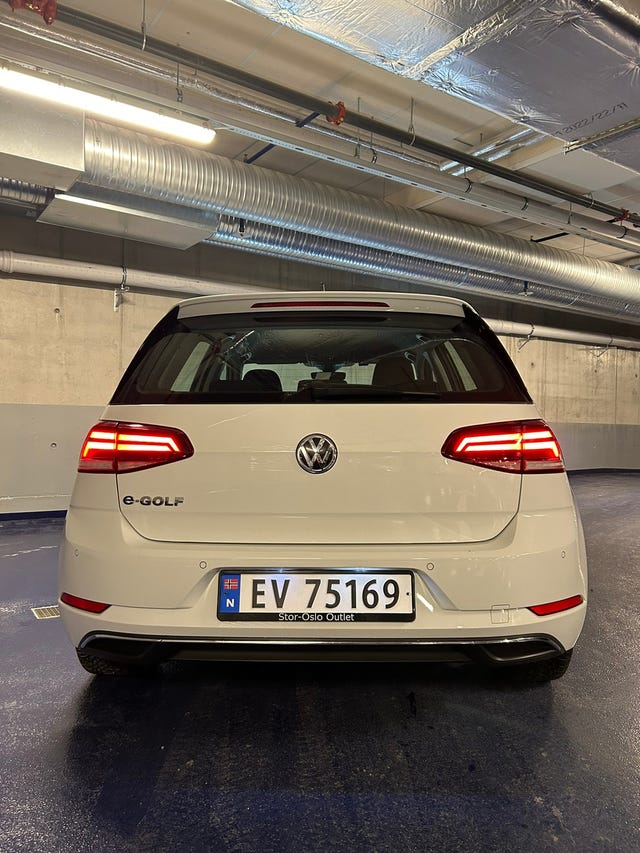 WVWZZZAUZKW915693 2019 VOLKSWAGEN GOLF-2