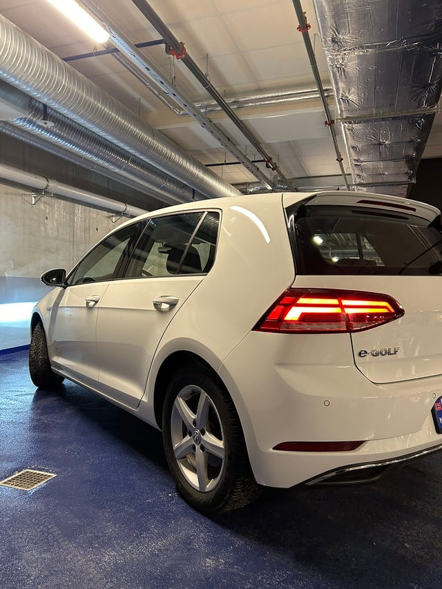 WVWZZZAUZKW915693 2019 VOLKSWAGEN GOLF-1