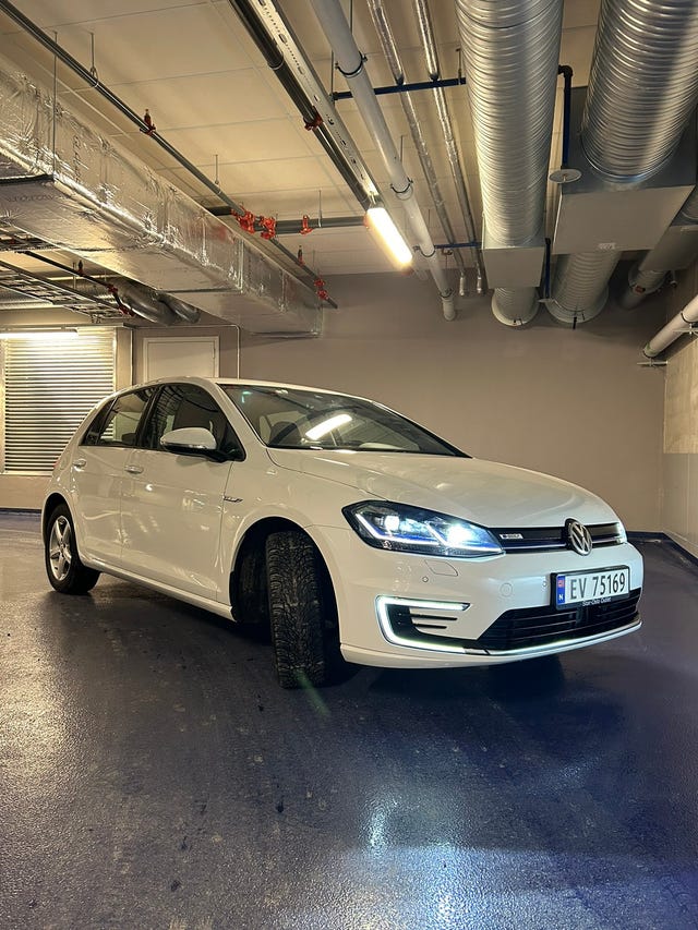 WVWZZZAUZKW915693 2019 VOLKSWAGEN GOLF-0