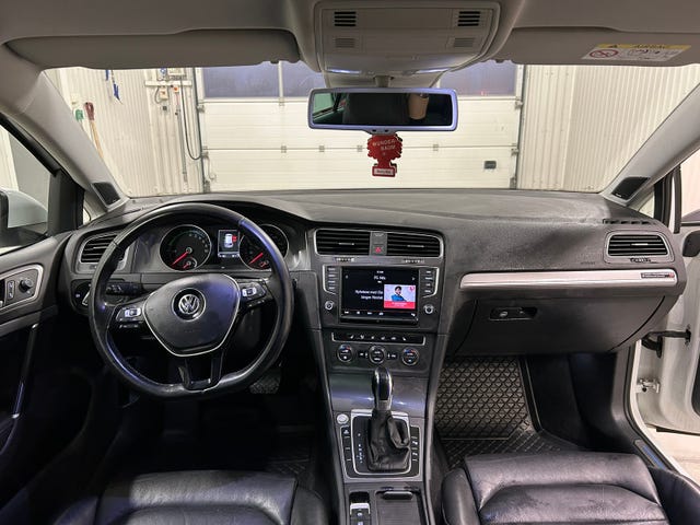 2015 VOLKSWAGEN GOLF - 27