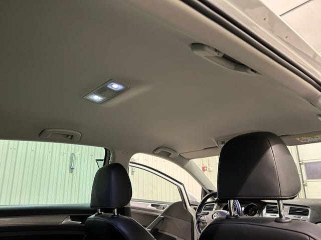 2015 VOLKSWAGEN GOLF - 35
