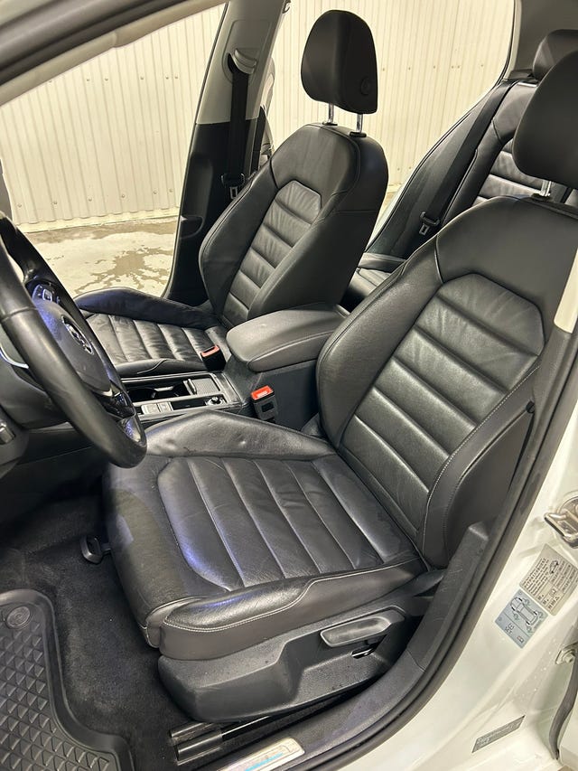 2015 VOLKSWAGEN GOLF - 25