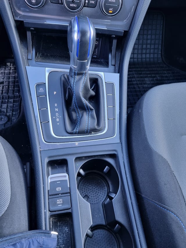 2015 VOLKSWAGEN GOLF - 27