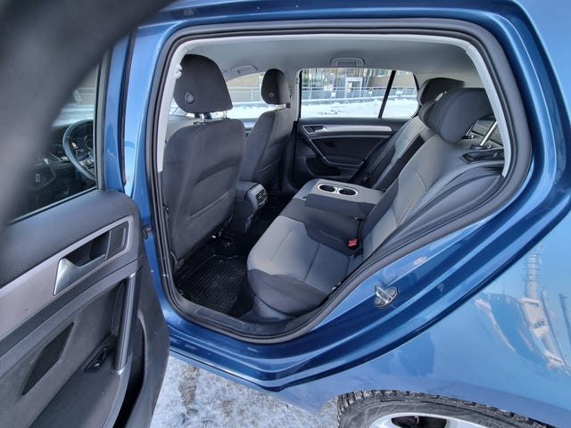 2015 VOLKSWAGEN GOLF - 30