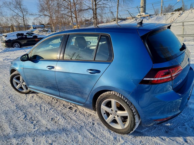 2015 VOLKSWAGEN GOLF - 11