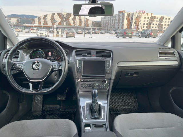 2015 VOLKSWAGEN GOLF - 9