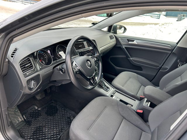 WVWZZZAUZKW900069 2019 VOLKSWAGEN GOLF-4