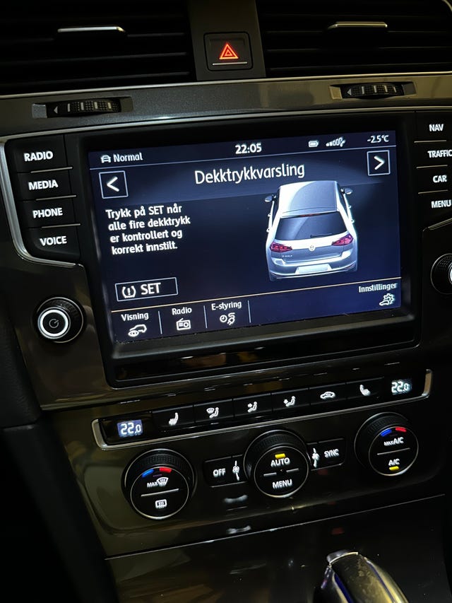 2015 VOLKSWAGEN GOLF - 20