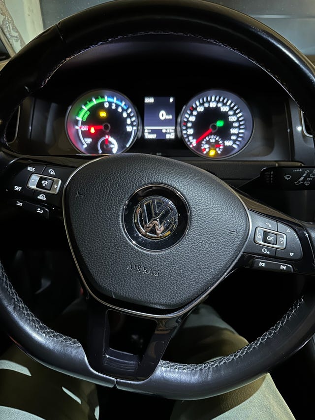 2015 VOLKSWAGEN GOLF - 9