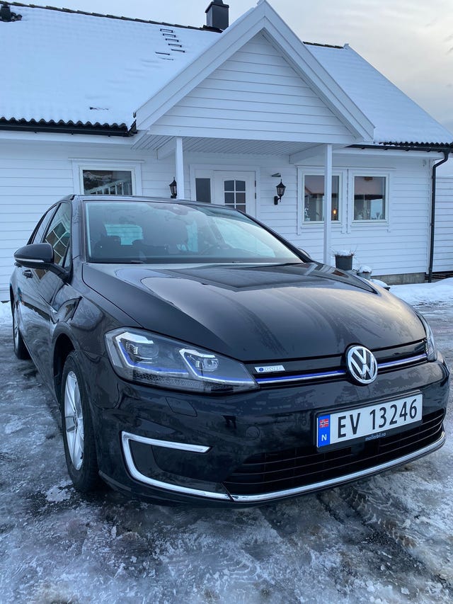 WVWZZZAUZJ8910681 2018 VOLKSWAGEN GOLF-2