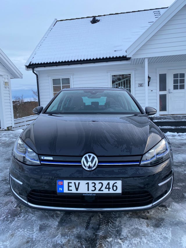 WVWZZZAUZJ8910681 2018 VOLKSWAGEN GOLF-1