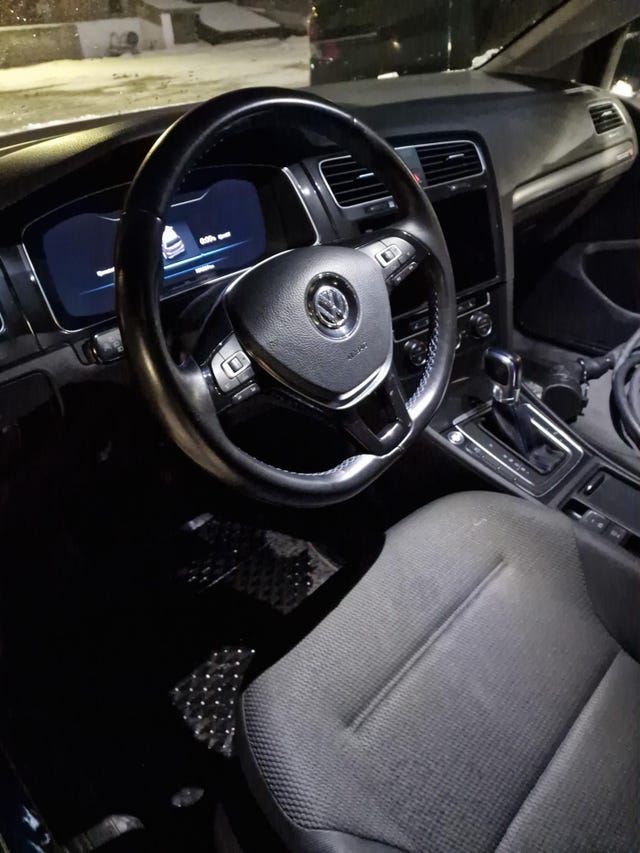 2018 VOLKSWAGEN GOLF - 8