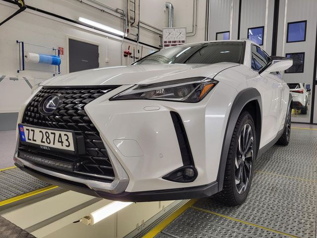 2019 LEXUS UX - 4