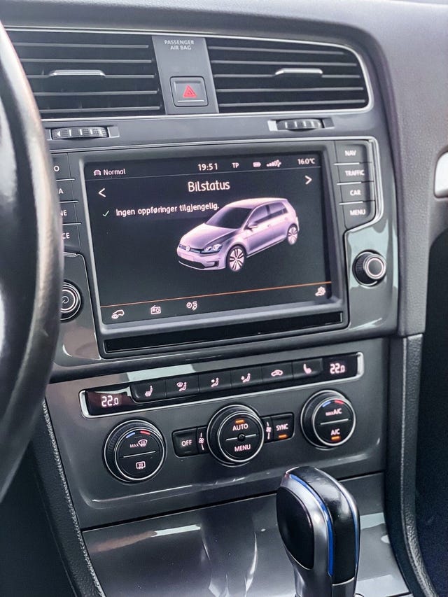 2015 VOLKSWAGEN GOLF - 16