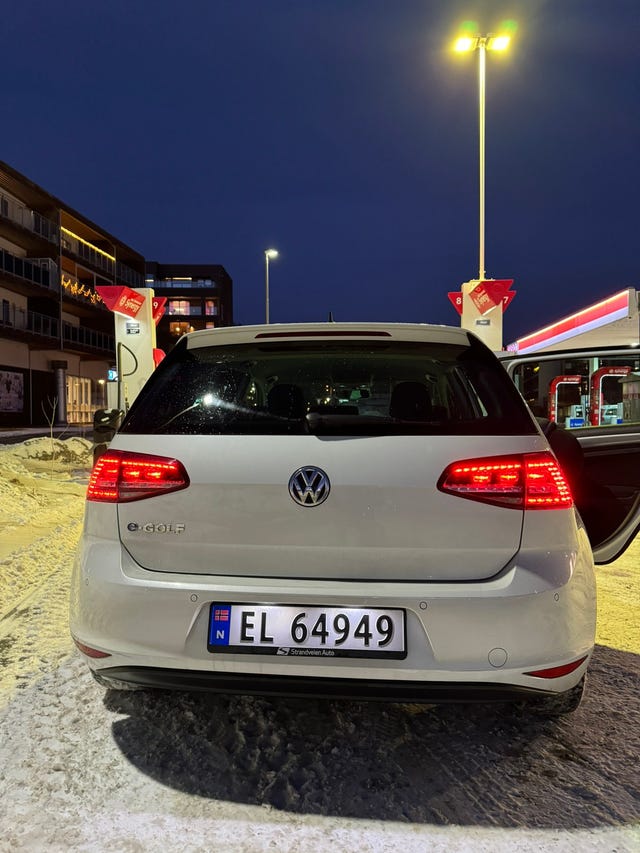 2015 VOLKSWAGEN GOLF - 8
