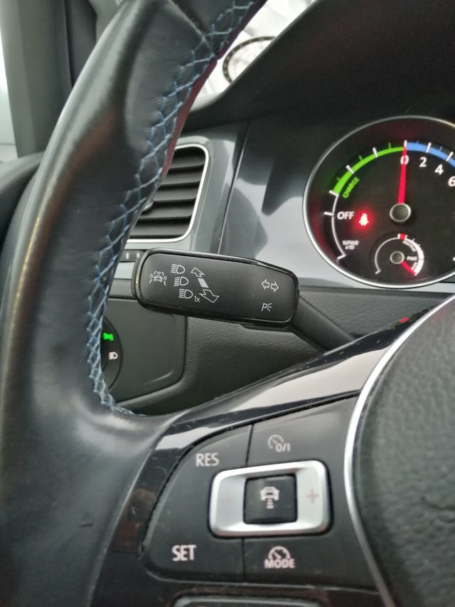 2018 VOLKSWAGEN GOLF - 32