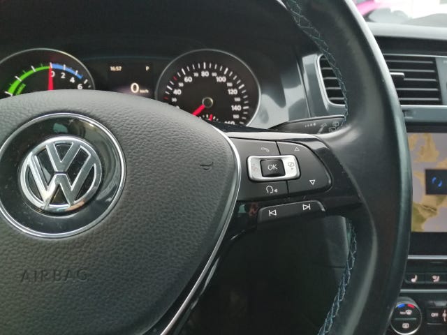2018 VOLKSWAGEN GOLF - 31