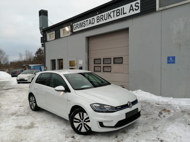 WVWZZZAUZJ8907530 2018 VOLKSWAGEN GOLF-1
