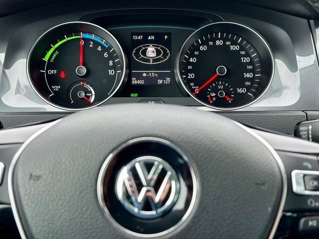 2015 VOLKSWAGEN GOLF - 14