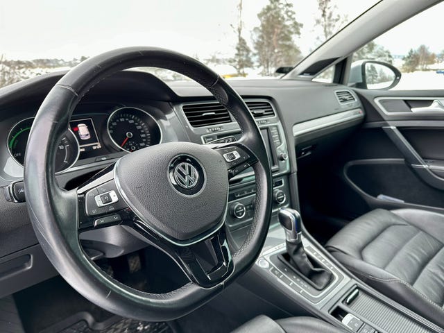 2015 VOLKSWAGEN GOLF - 11