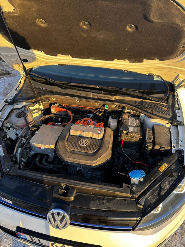 2015 VOLKSWAGEN GOLF - 16