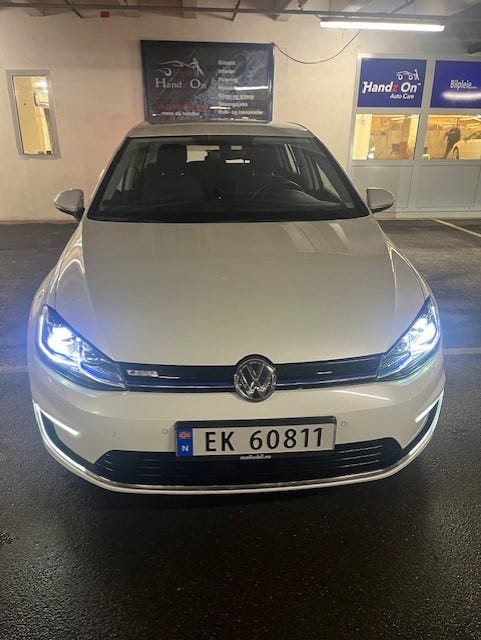WVWZZZAUZJW903757 2018 VOLKSWAGEN GOLF-1