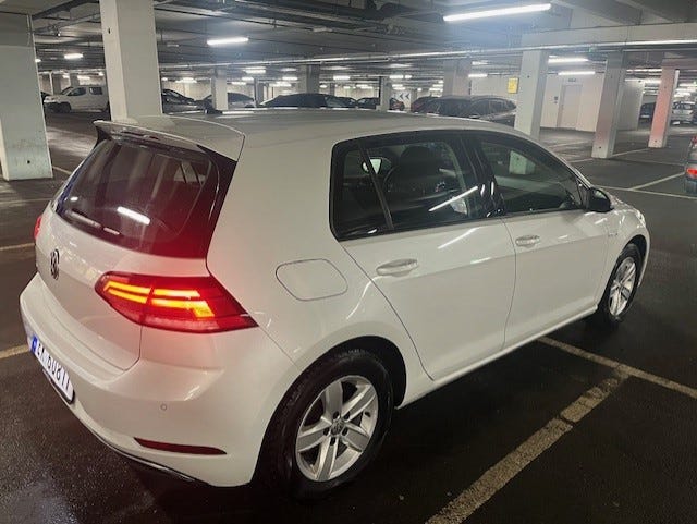 WVWZZZAUZJW903757 2018 VOLKSWAGEN GOLF-3